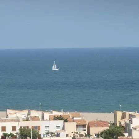 Duplex Pleine Vue Piscine A Pied 5 Minutes Internet Parking * Fleury (Aude)