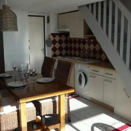 Duplex Pleine Vue Piscine A Pied 5 Minutes Internet Parking *