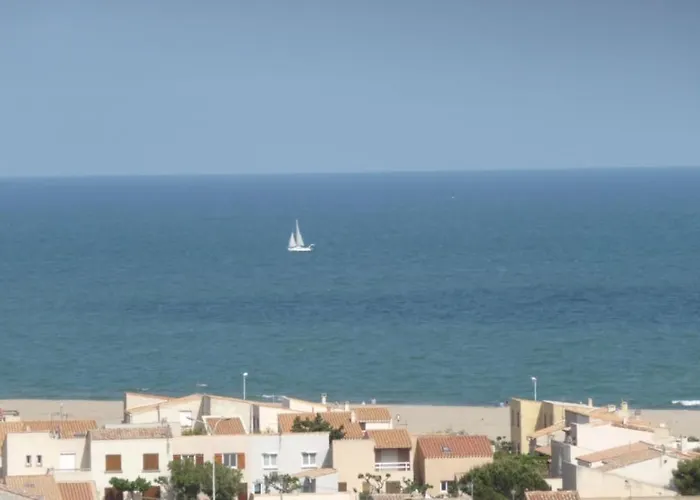 Duplex Pleine Vue Piscine A Pied 5 Minutes Internet Parking * Fleury