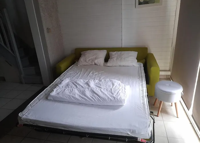 Duplex Pleine Vue Piscine A Pied 5 Minutes Internet Parking * Fleury