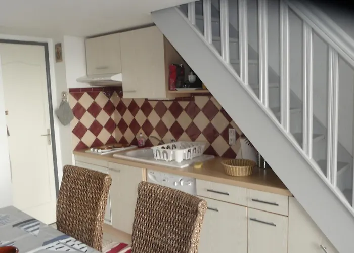 Duplex Pleine Vue Piscine A Pied 5 Minutes Internet Parking *